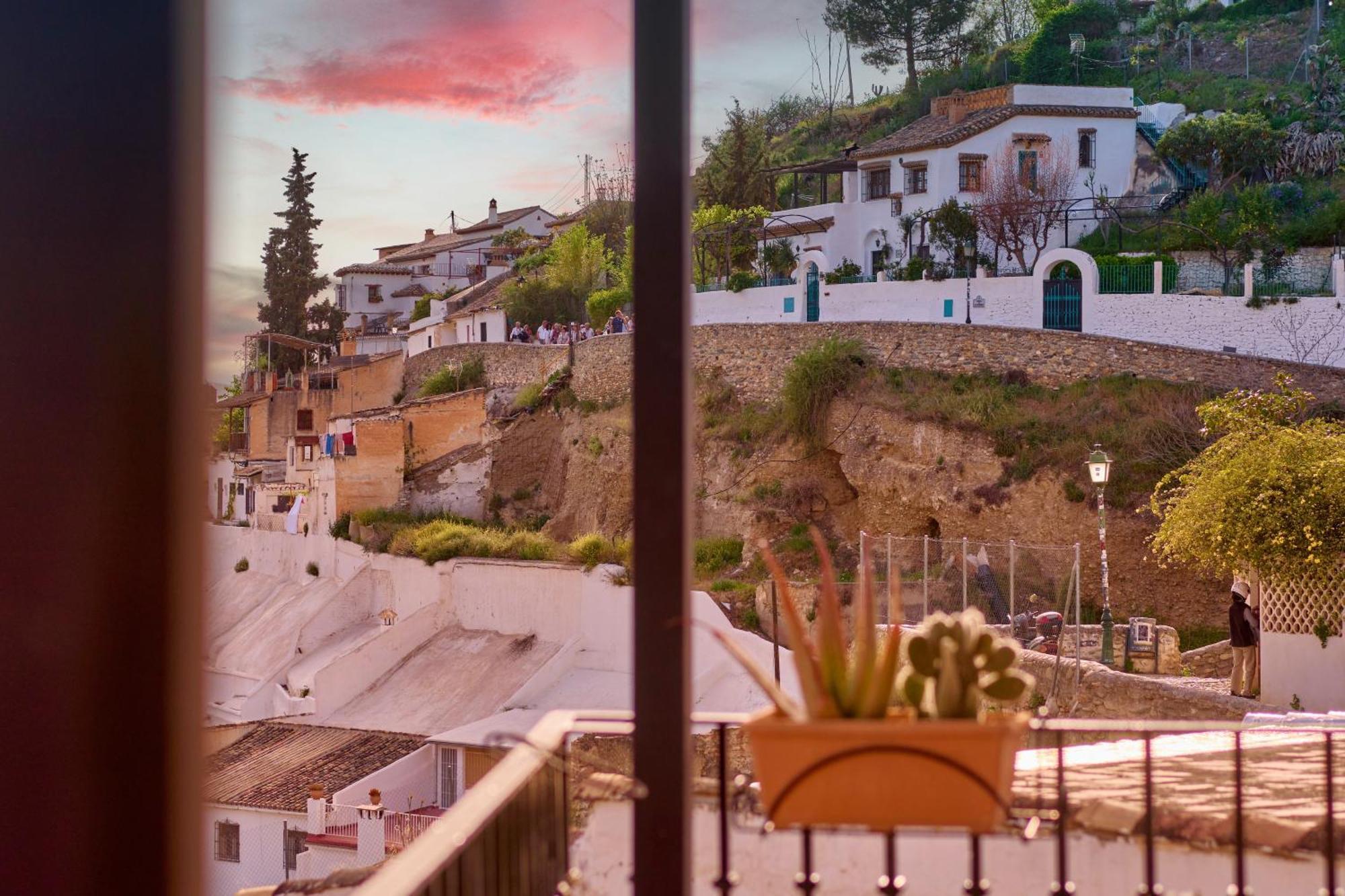 Cueva La Bonica - Hostatel Apartment Granada Bagian luar foto
